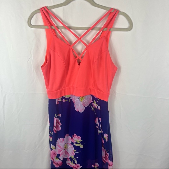 Vibrant Floral Maxi Dress - Picture 5 of 10